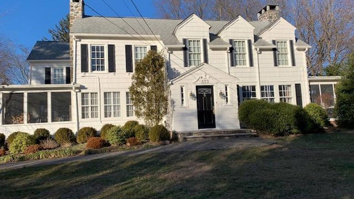 Pearl River House | Charming Farmhouse Just outside of NYC!