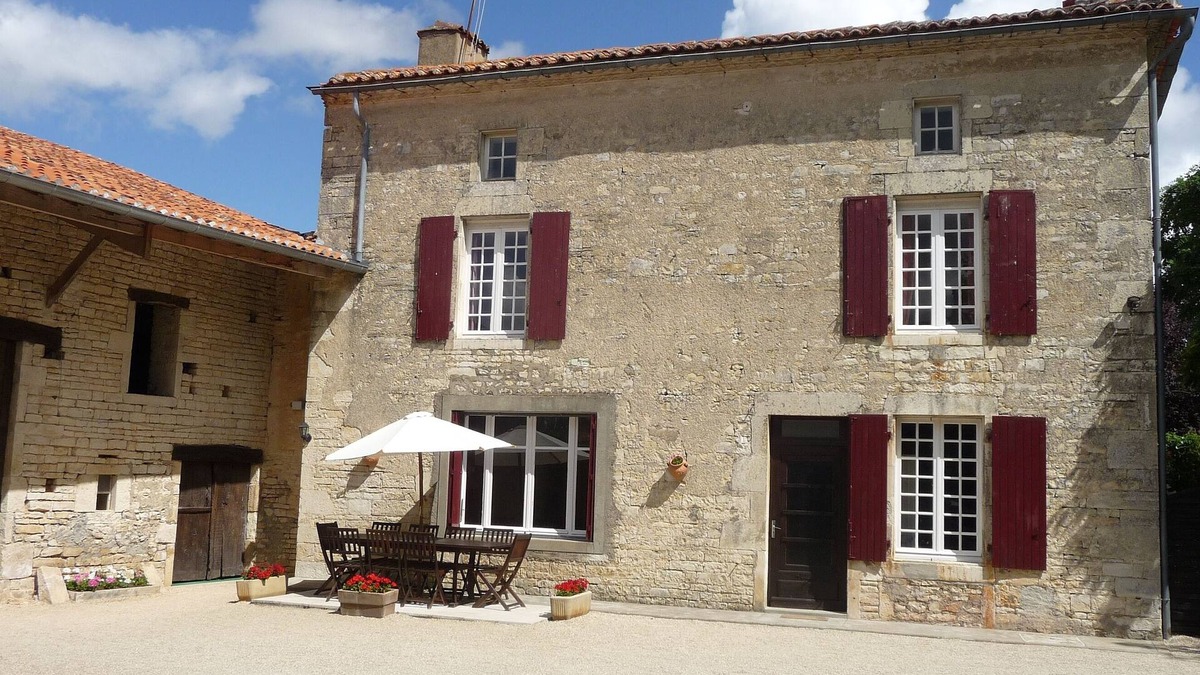 Fouqueure Other | Charming Farmhouse With Pool And Play-barn great for Families