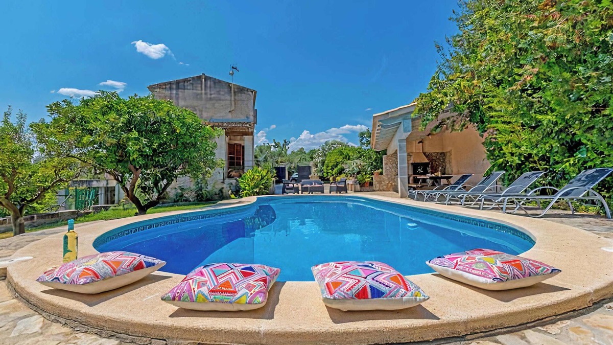 Buger Villa | Charming Finca Sa Costa in Serene Contryside
