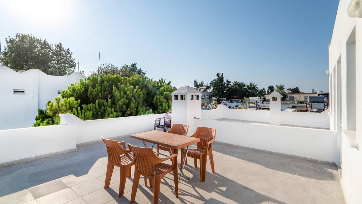 Turgutreis City Center Apartment | Charming Flat w Terrace 3 min to Beach in Bodrum
