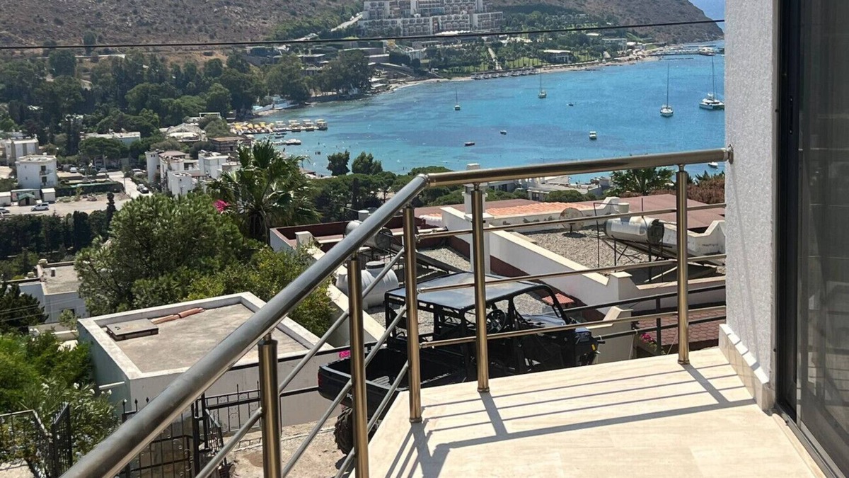 Akyarlar Apartment | Charming Flat with Sea View near Beach in Akyarlar
