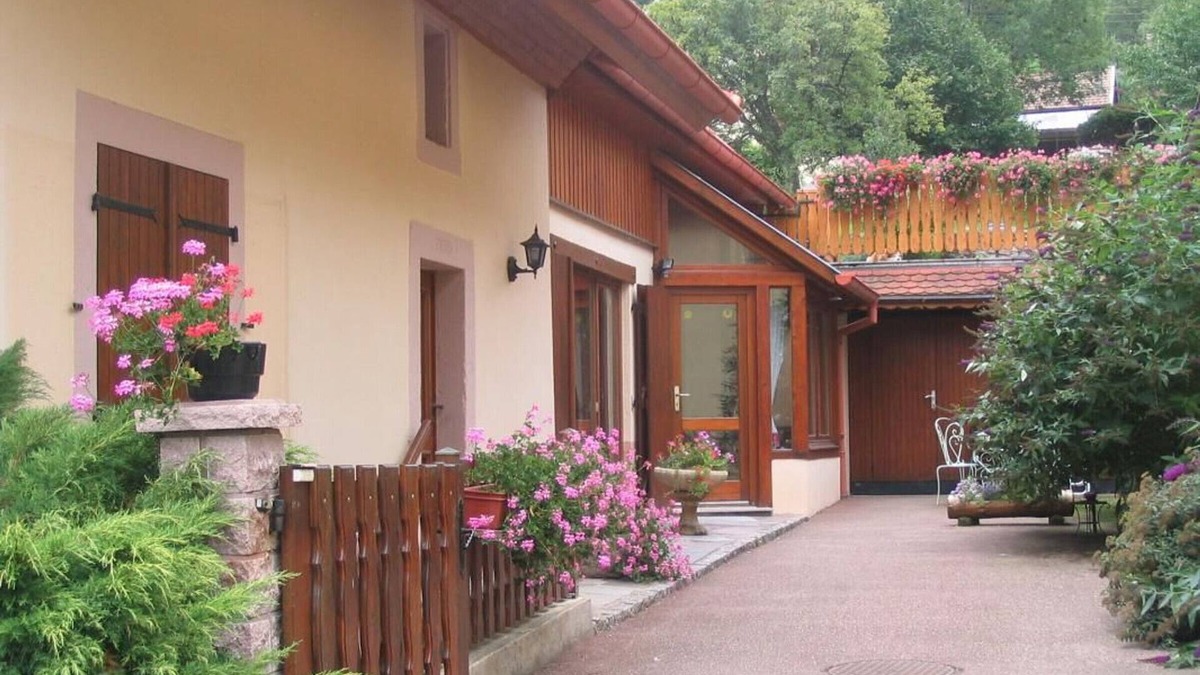 Breitenbach-Haut-Rhin Cottage | Charming Quiet Cottage: 2 Bedrooms, Garden, Terrace, BBQ, Linens Included