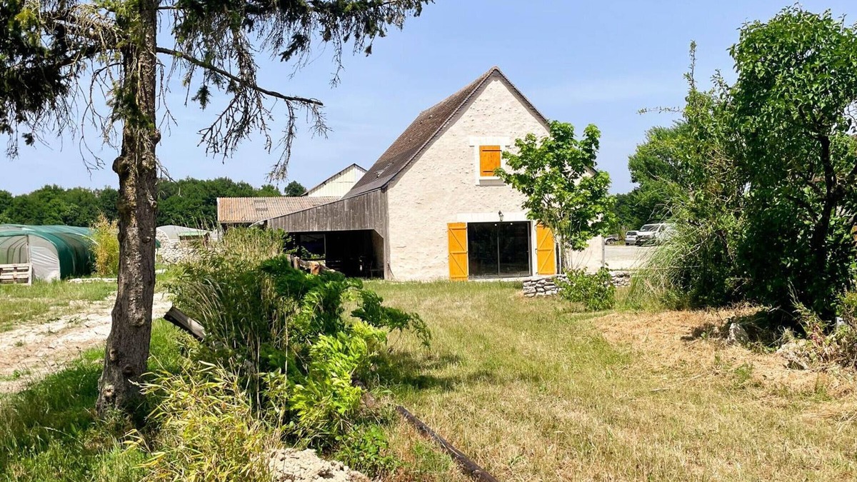 Courcelles-de-Touraine Cottage | Charming cottage with pets allowed, near Loire castles