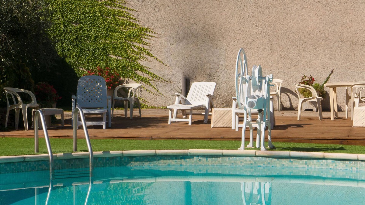 Montbrun-des-Corbieres Cottage | Charming cottage for 2 people with private terrace and swimming pool