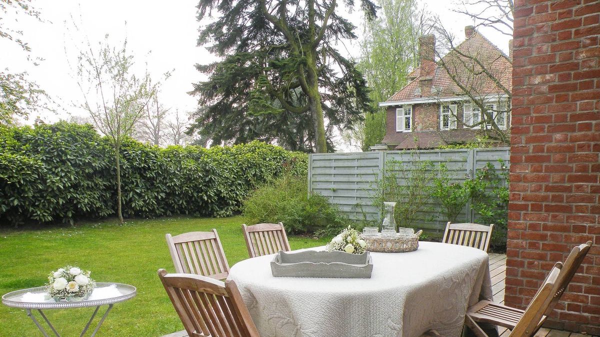 Sainghin-en-Melantois House | Charming cottages with private garden in the middle of a park