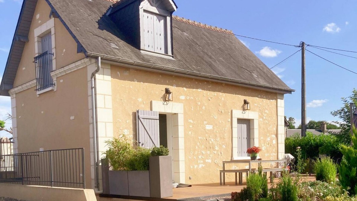 Saint-Aubin-le-Depeint Cottage | Charming Cottage with Modern Amenities, Large Garden, and Terrace in Scenic Touraine