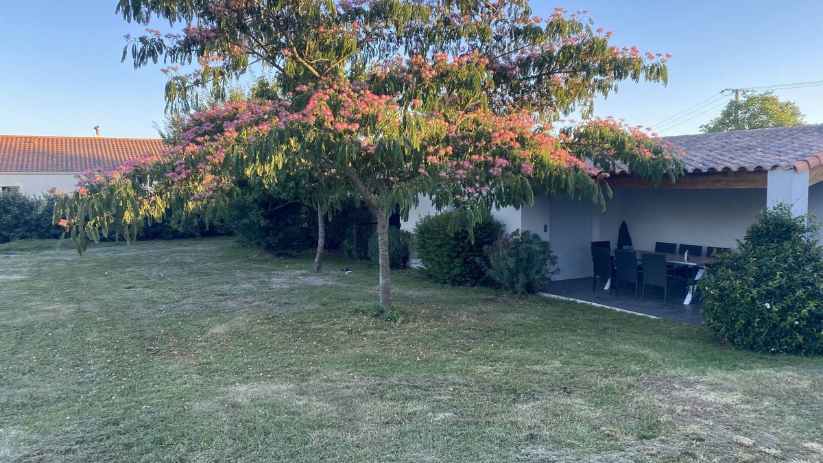 Saint-Hilaire-la-Foret House | Charming house located less than 10 kms from the sea