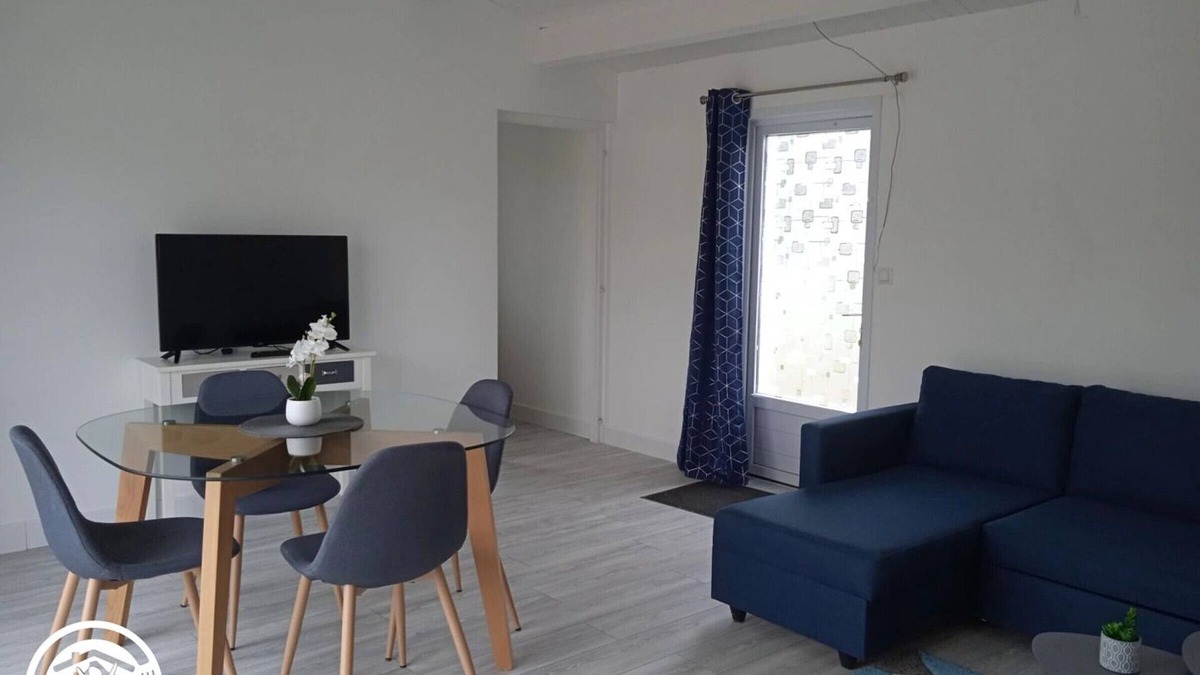 Saint-Michel-en-l'Herm Cottage | Charming Cottage with Pool, Near Beaches and Nature, St. Michel en l'Herm