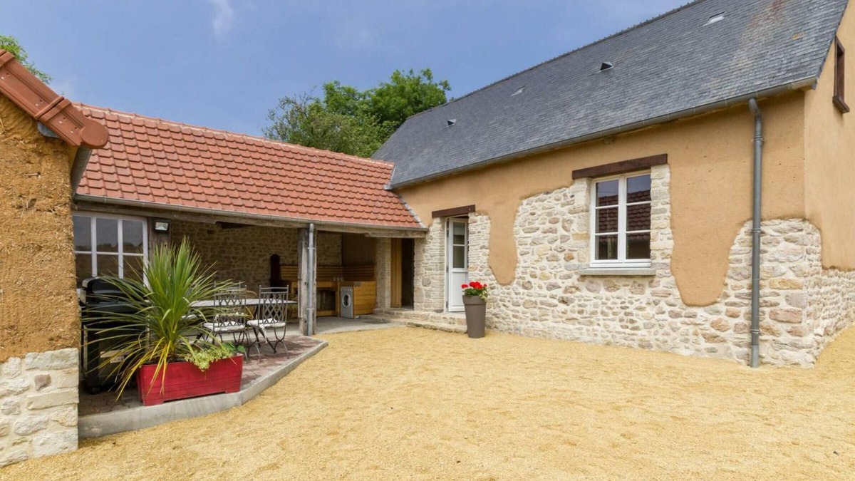Carentan les Marais Apartment | Charming Normandy Cottage with Garden, Terraces, and Modern Amenities