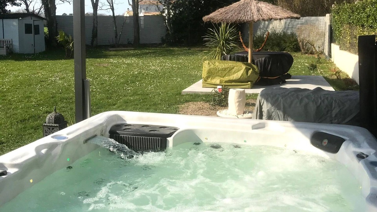 Saint-Sulpice-de-Royan House | CHARMING HOUSE 4****MT with SPA 10 mn from ROYAN town center and beaches