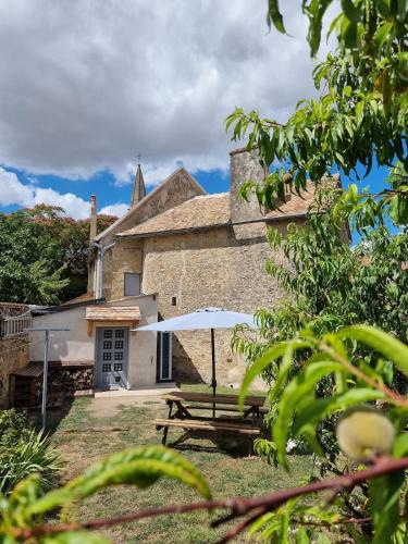Fye House | Charming, French village house, renovated in 2025, available tonight !