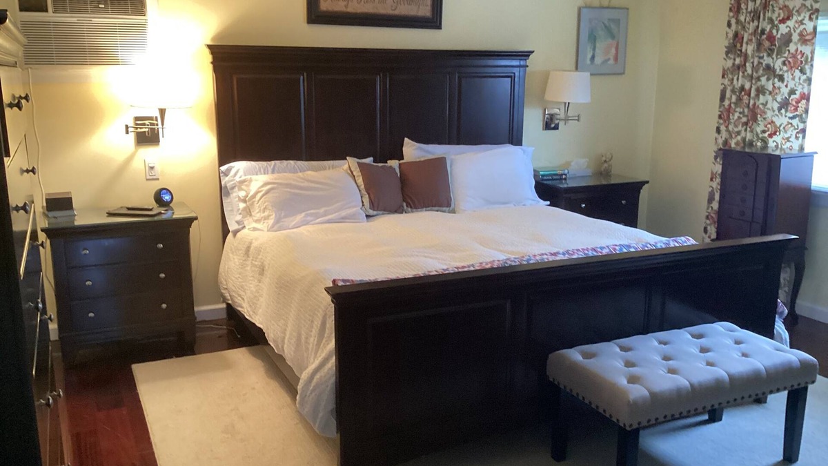 Farmingdale House | Charming Full House - 2.5 Miles from Bethpage Black-Perfect for Ryder Cup