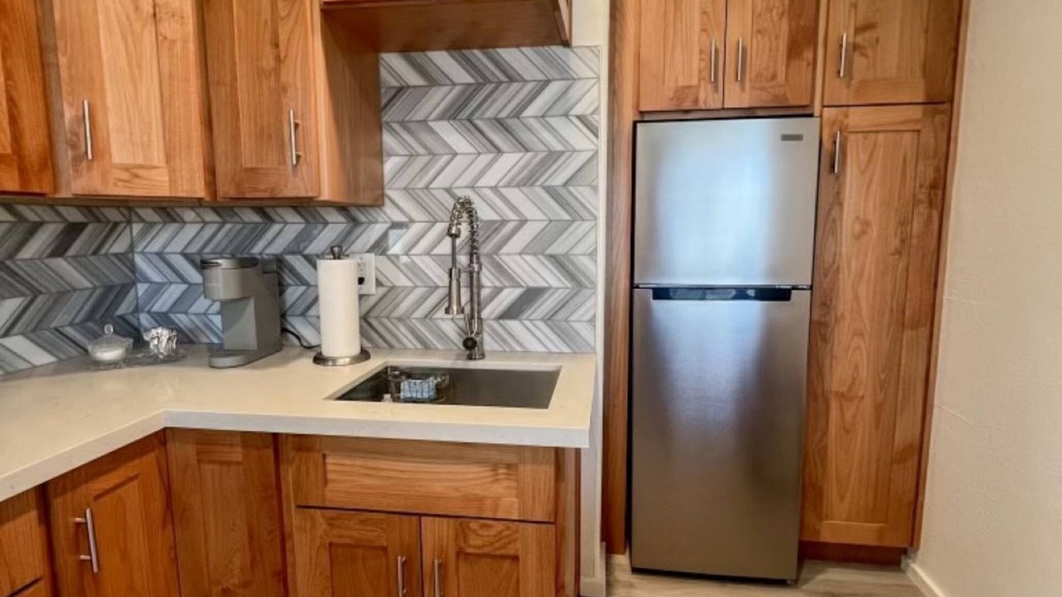 Glendale Apartment | Charming Fully Furnished Studio