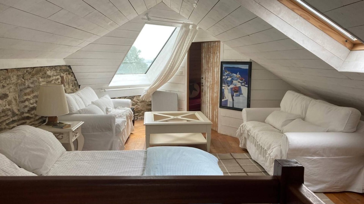 Locmaria-Plouzane Apartment | Charming furnished house near the beach, with fenced garden