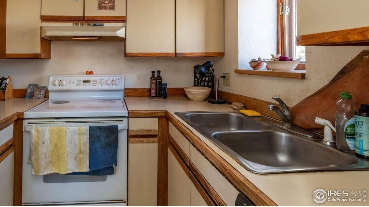 Goss - Grove Cottage | Charming Furnished Guest House