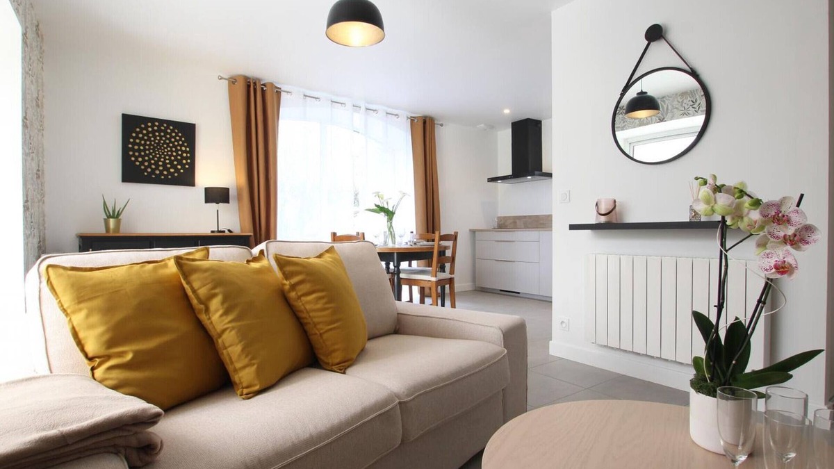 Saint-Lo-d'Ourville Cottage | Charming Gîte Justine in Portbail-sur-Mer