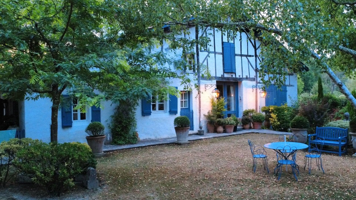 Arsague Apartment | Charming gîte "La Louve