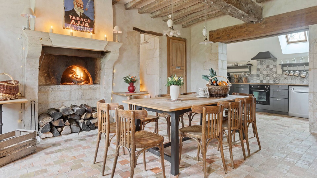Berd'huis House | Charming gîte on garden level
