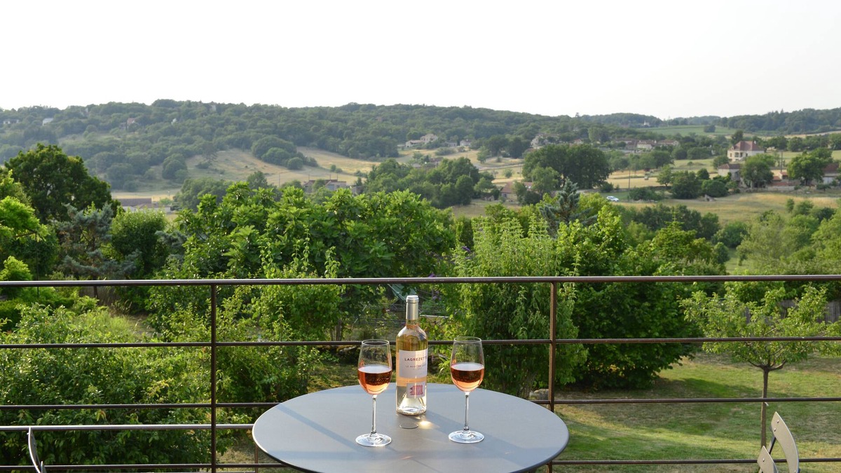 Crayssac Cottage | CHARMING GÎTE WITH PRIVATE POOL AND POOL HOUSE
