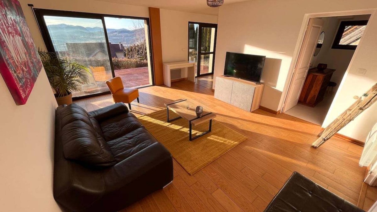 Sigoyer House | Charming garden apartment in Sigoyer