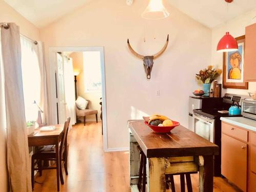 Whiteaker House | Charming Garden Cottage