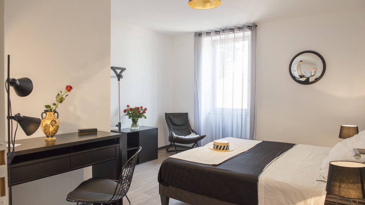 Fumel Cottage | CHARMING GITE 4*, JACUZZI, sheets, bicycles, baby equipment provided