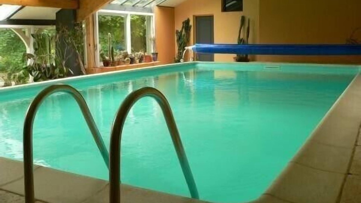 Chevannes Cottage | Charming gite at the heart of Bourgogne, pool, sauna and horseback riding
