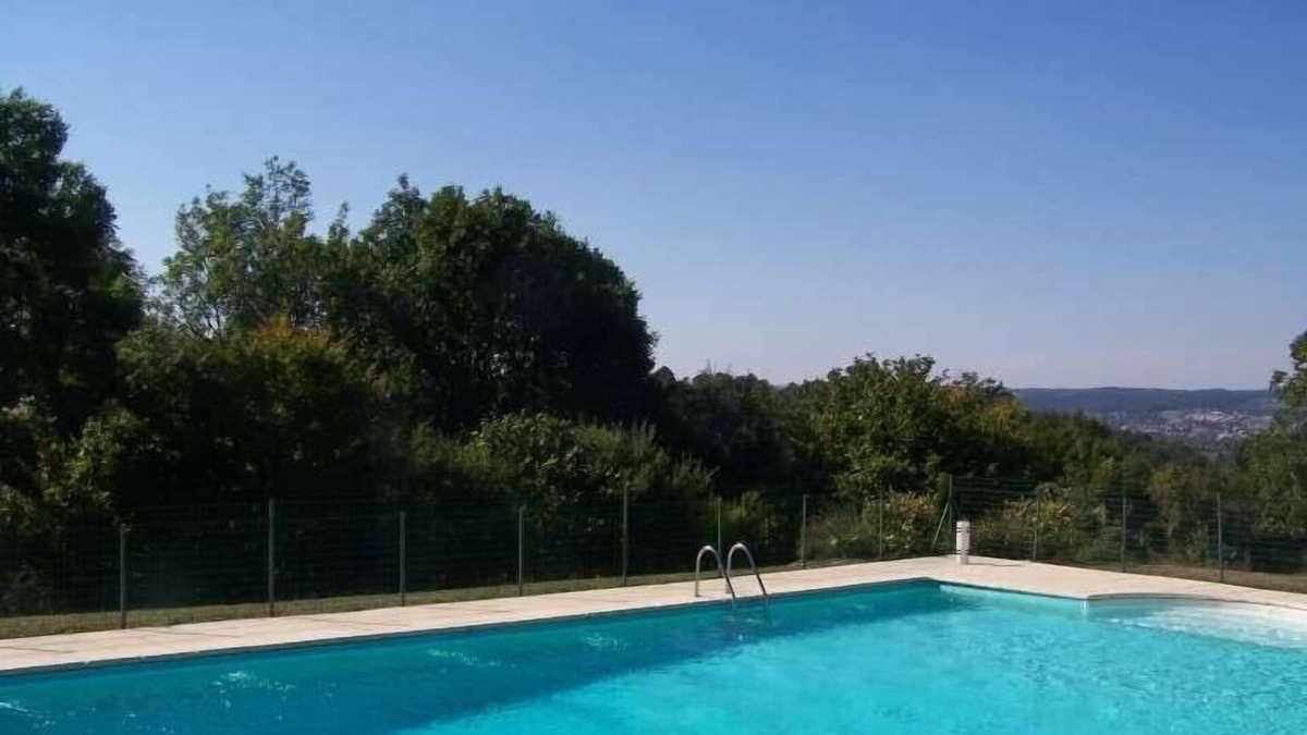 Grignols House | Charming gîte for up to 8 people with swimming pool. Chartreuse du XVII in Grignols DORDOGNE
