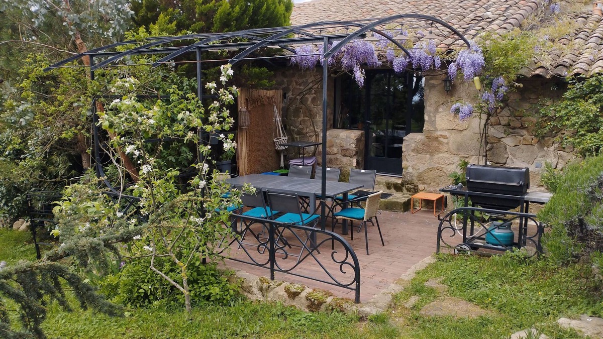 Plats House | Charming gîte ★ in an 18th-century fortified farmhouse