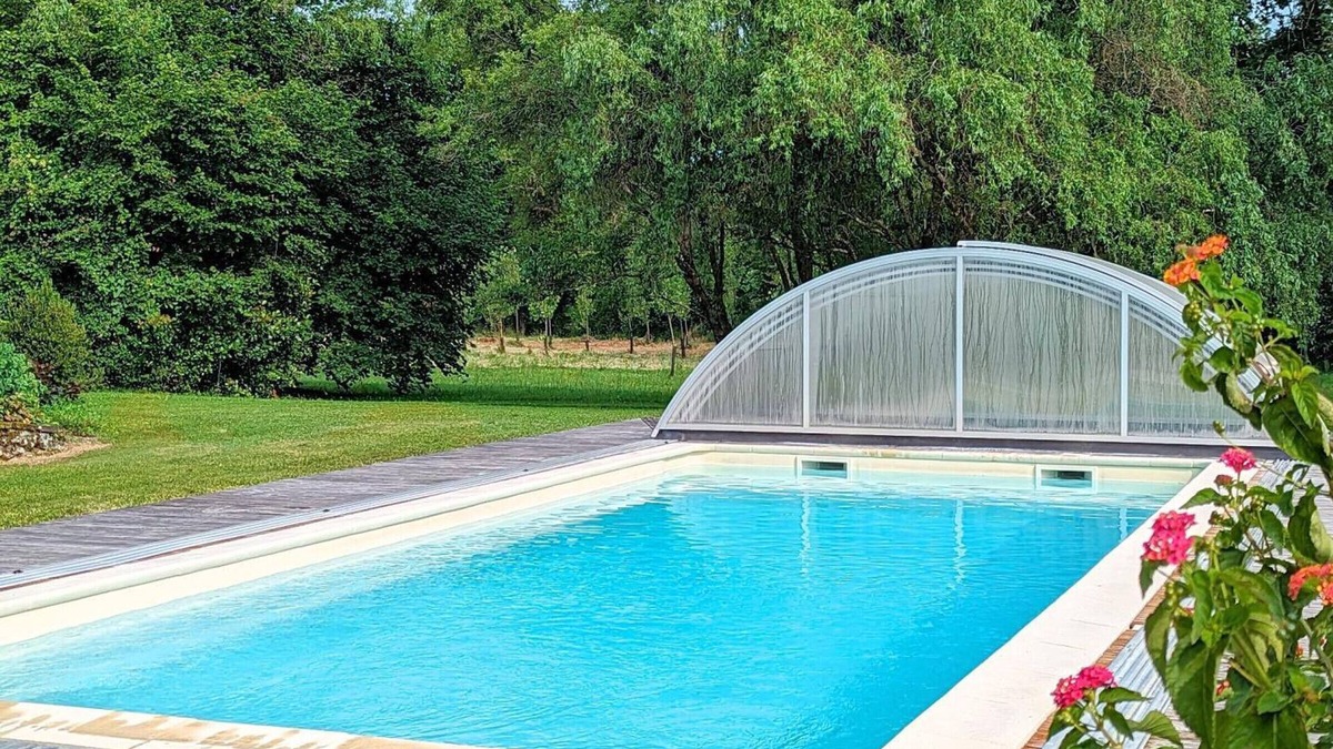 Bellon Cottage | Charming Gîte with Heated Pool, Garden, BBQ, and Baby Equipment Near Aubeterre-sur-Dronne