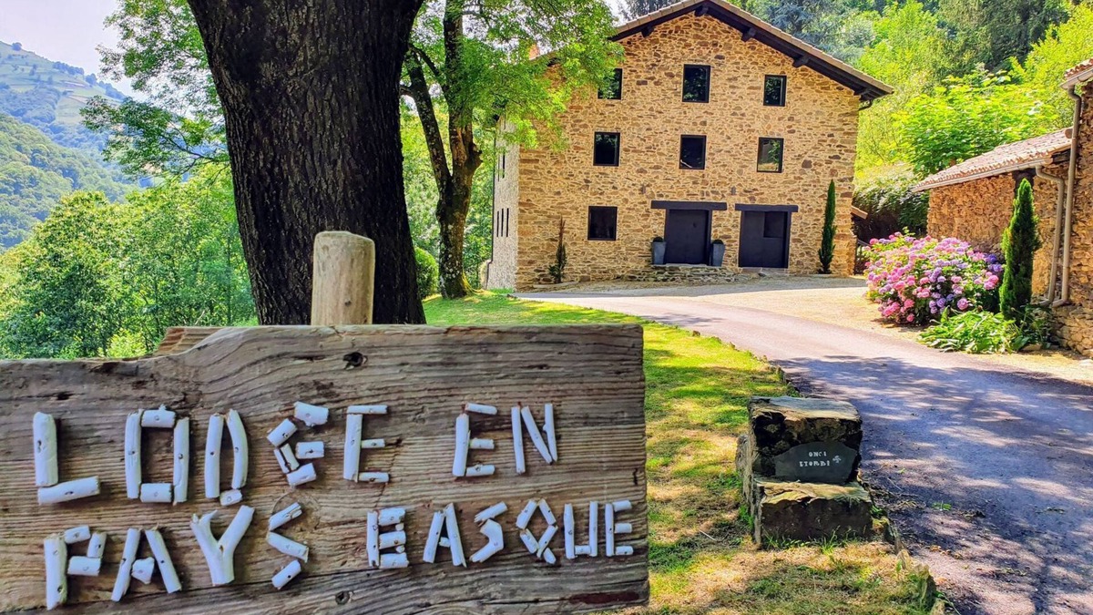 Valcarlos House | Charming gîte with SPA/Jacuzzi Lodge in the Basque Country