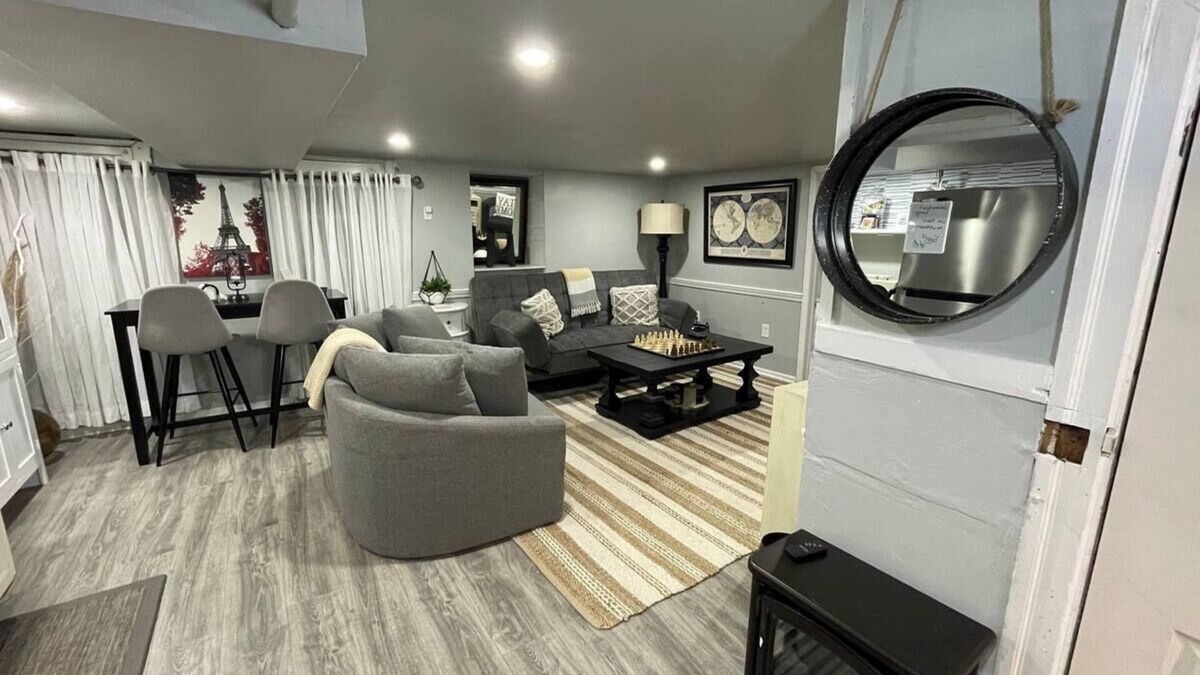 Upper Darby House | Charming Greater Basement Philly Apt.