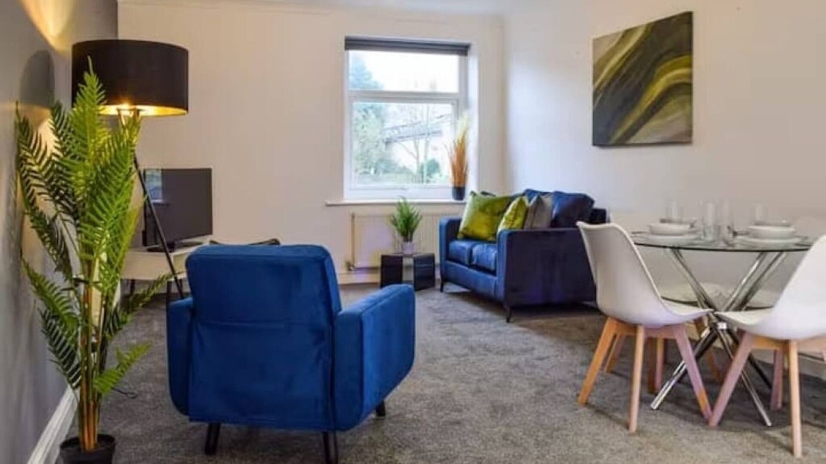 Honley Apartment | Charming Ground-Floor Flat