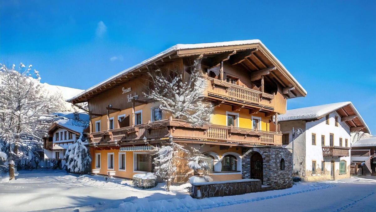 Kitzbuehel House | Charming Guesthouse, Central, 270m to Ski Bus
