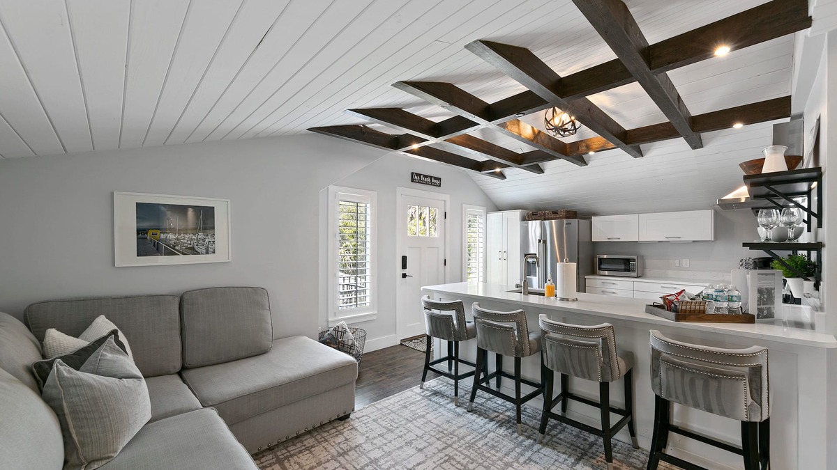 Sawgrass Cottage | Charming guest house cottage with private beach access!