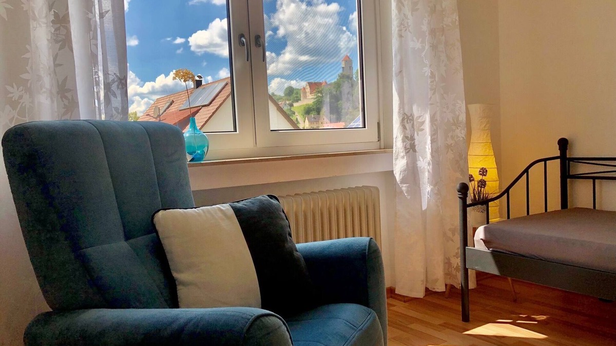 Huettlingen Apartment | charming guest apartment niederalfingen - 3 BR - bright sunny - 120 sqm