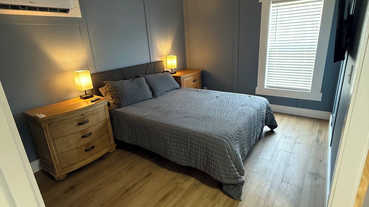 Iona House | Charming Guest Bedroom in 2br 2bath Home in Fort Myers 5mins from FMB