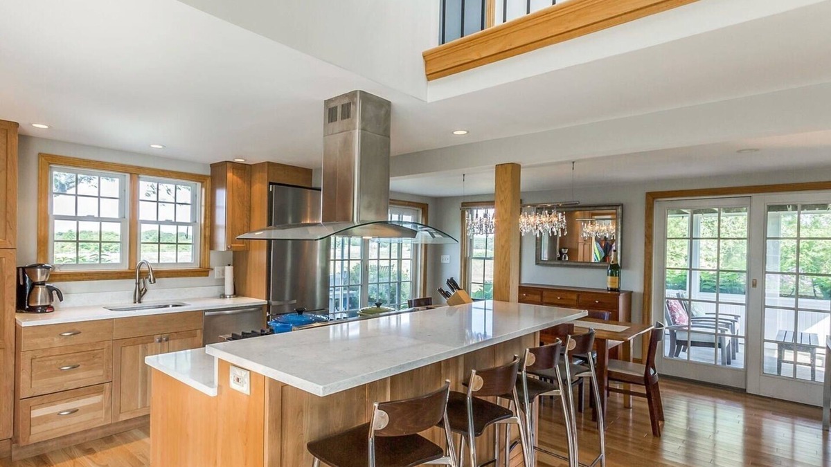 Edgartown House | Charming guest house set on horse farm, walk to downtown Edgartown