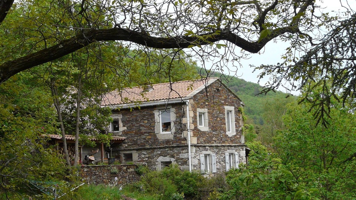 Vialas House | CHARMING GUEST ROOM FOR 2 PEOPLE IN CEVENNES LOZERIENNES