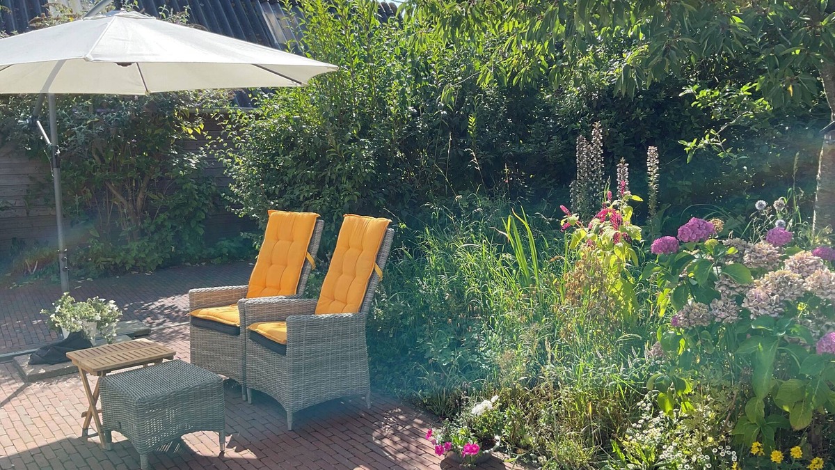 Kruiningen Apartment | Charming Guesthouse & private wellness with AC and WiFi, luxury and romantic!