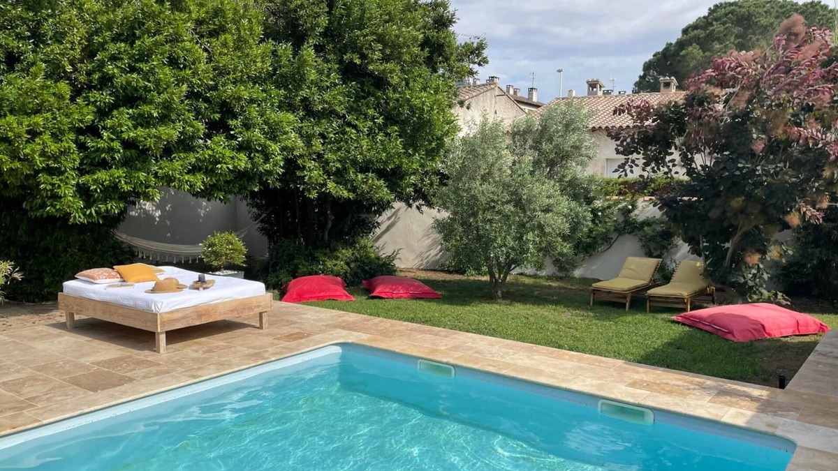 Saint-Martin-de-Crau Villa | Charming house in the heart of the village Les Tournesols