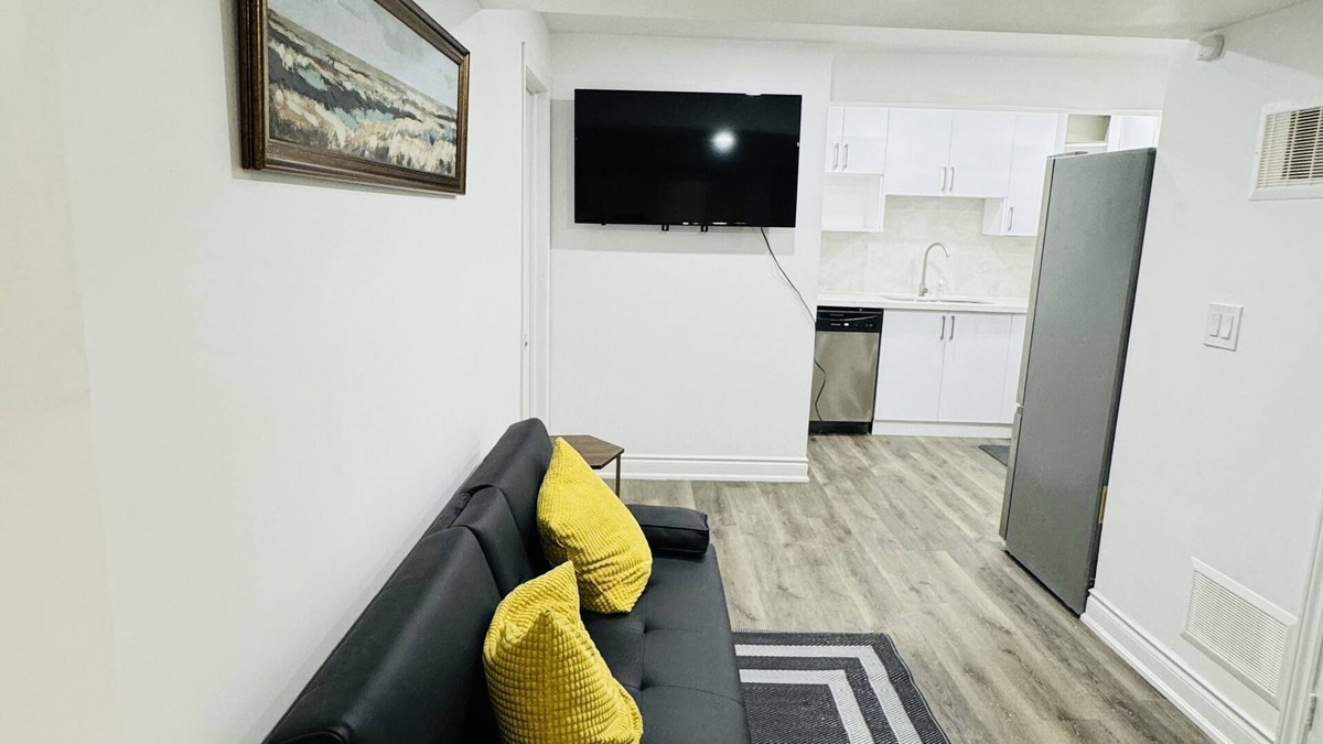 Brampton House | Charming Haven @Snelgrove !