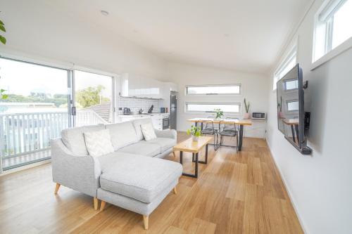 Highton House | Charming Highton Hideaway between CBD and Surf Coast