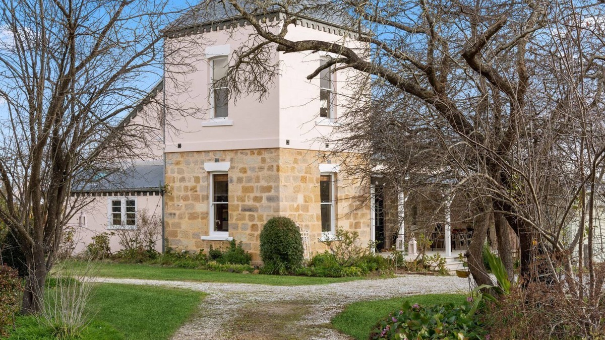 Little Hartley House | Charming Historic Rural Escape Near the Blue Mtns
