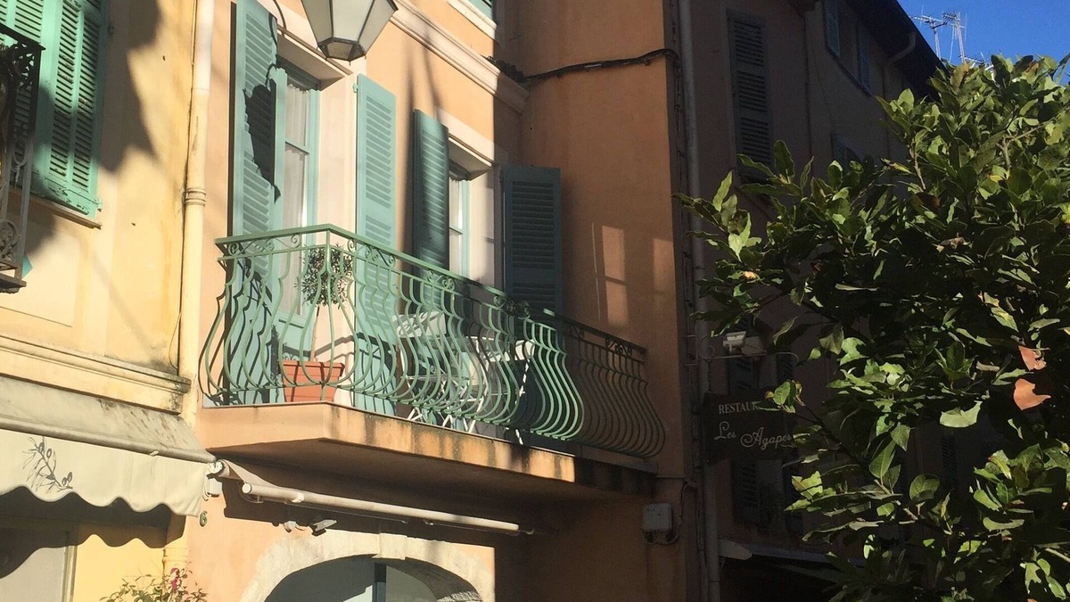 Vence Apartment | Charming historic city apartment 4 People