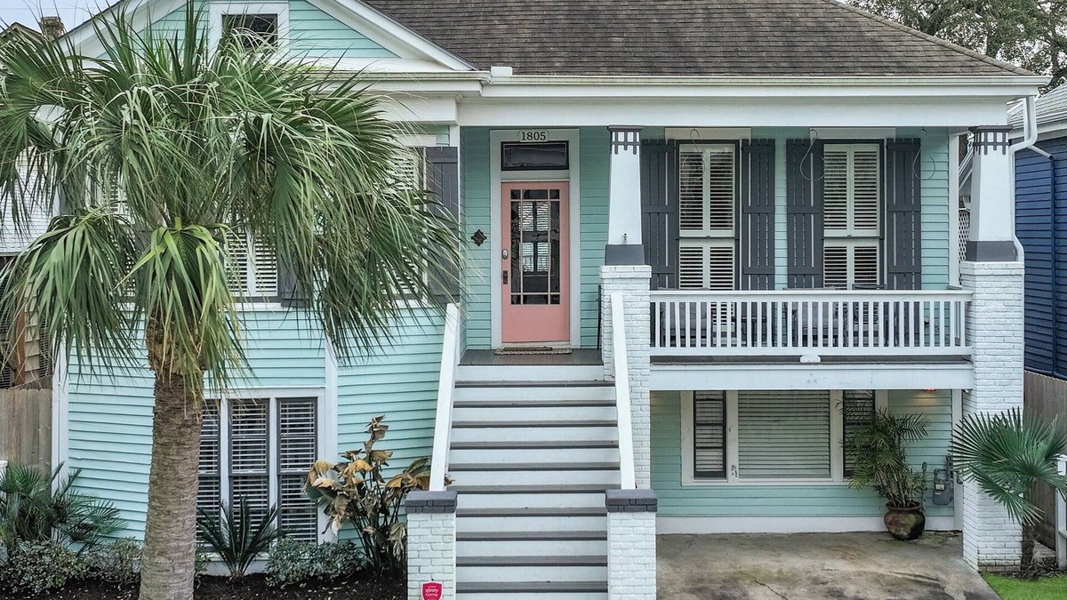 San Jacinto House | Charming Historic District Retreat – 2BR/2BA, Sleeps 8