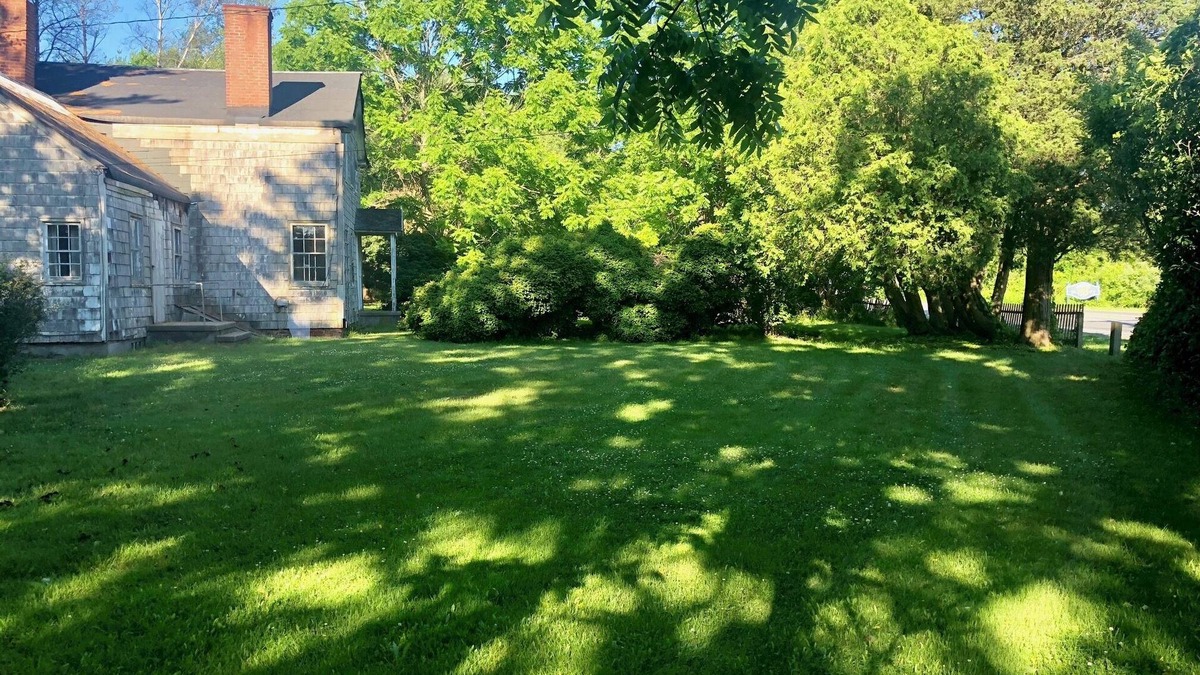 Sagaponack House | Charming Historic Home in Sagaponack, Southampton – Walk to the Beach