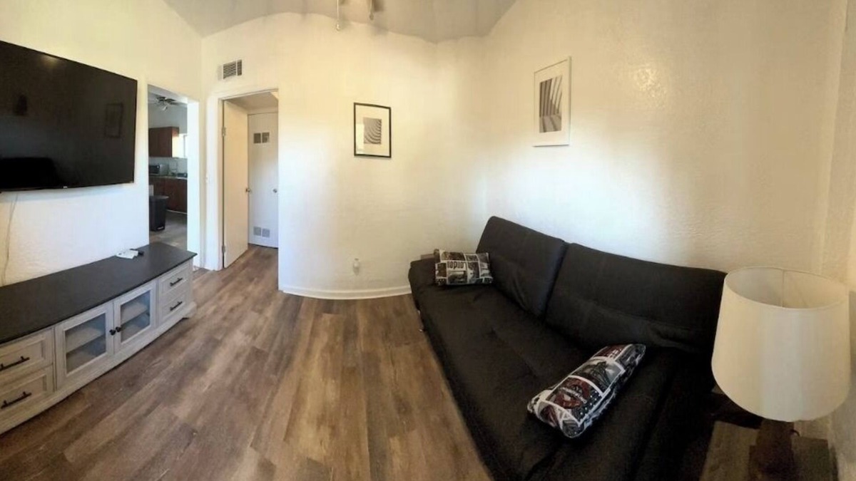 El Paso Cottage | Charming HIstorical cottage in amazing El Paso