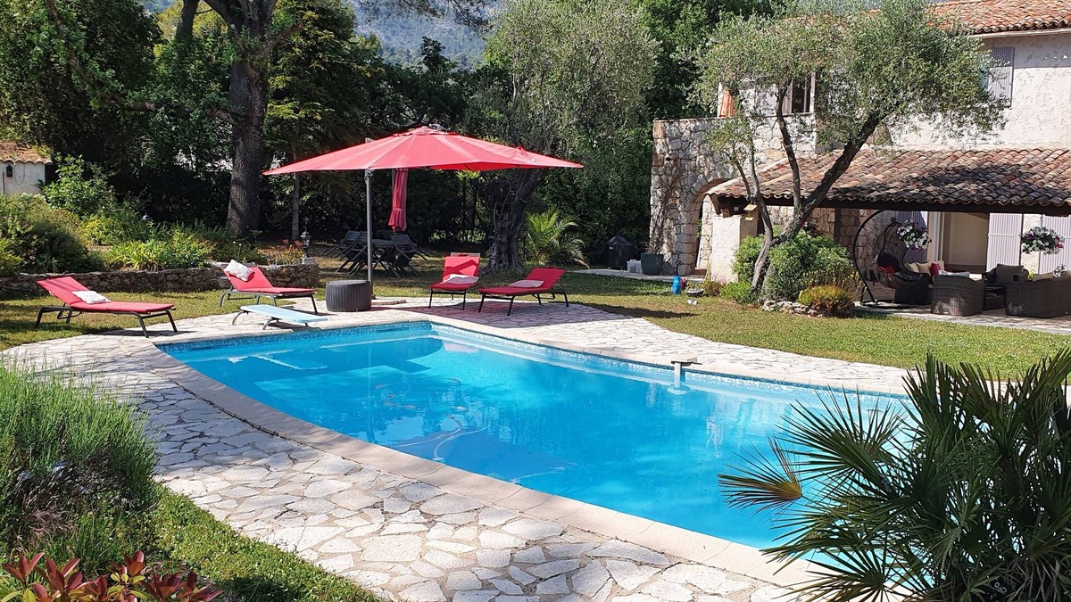 Tourrettes-sur-Loup Villa | Charming house, close to the forest, quiet with swimming pool