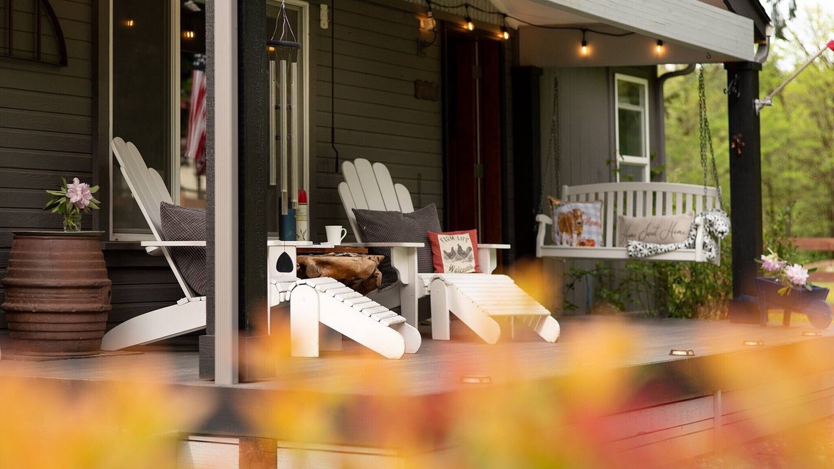 Ridgefield House | Charming Hobby Farm/Sauna/HotTub/Pickle Ball Court/Mini Golf, near I-5 & 205